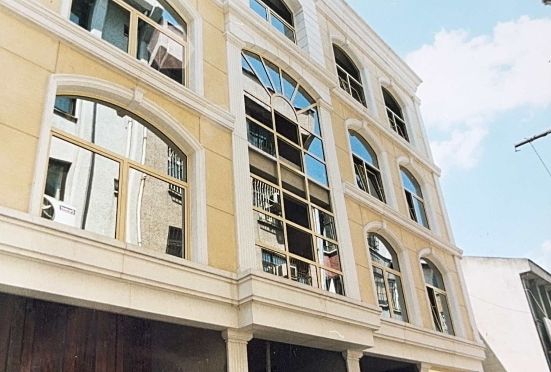 Laleli Altun Center Cephe Çalışması proje galerisinden bir kare 1