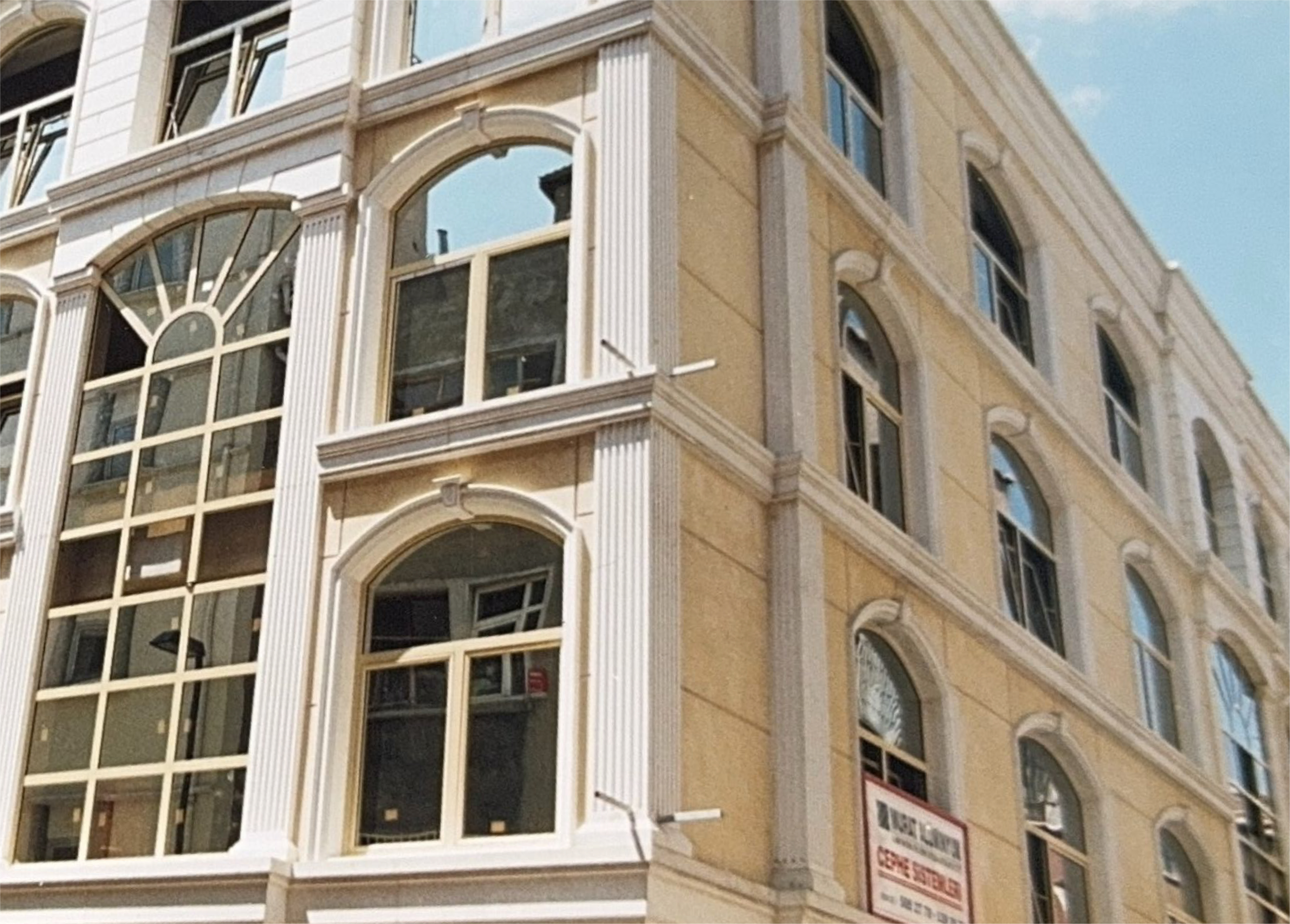 Laleli Altun Center Cephe Çalışması